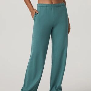 Vuori Halo Modern Straight Leg Pant - Bluegrass Heather - Medium